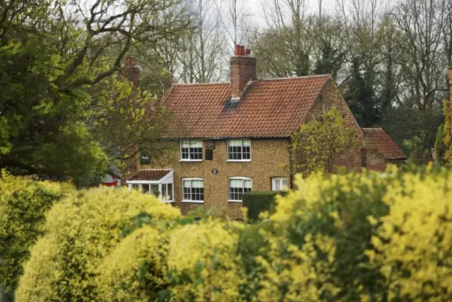 sherwoodforestcottages.jpg